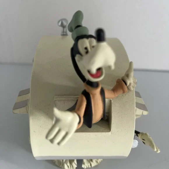 Disney Mickey and friends camper